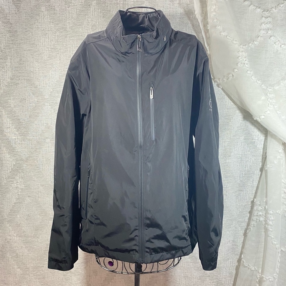 T Tech by Tumi black windbreaker jacket with hidden hood size L